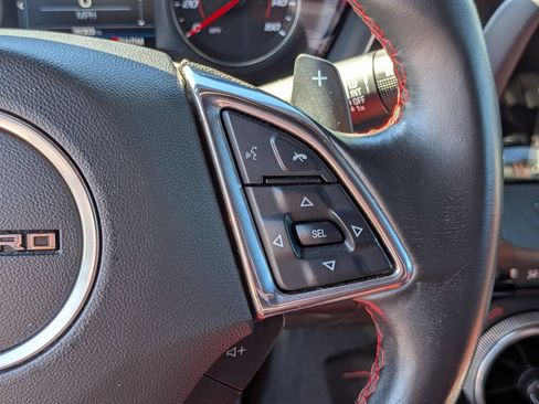 Used 2024 Chevrolet Camaro LT w/ Technology Package RWD image 18