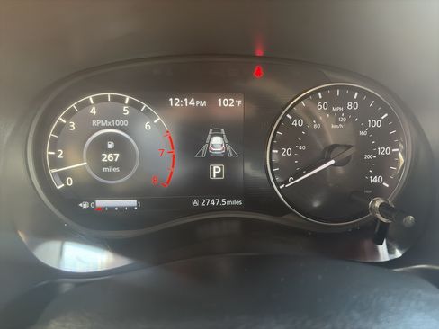 Used 2023 Nissan Kicks SR w/ SR Premium Package FWD image 12
