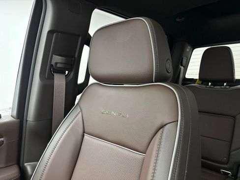 New 2025 GMC Sierra 2500 Denali w/ Denali Reserve Package image 48