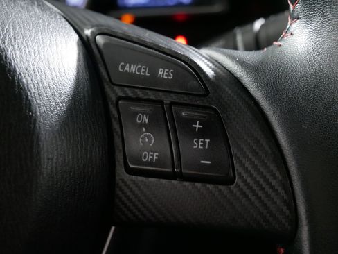 Used 2014 MAZDA MAZDA3 i Touring image 28