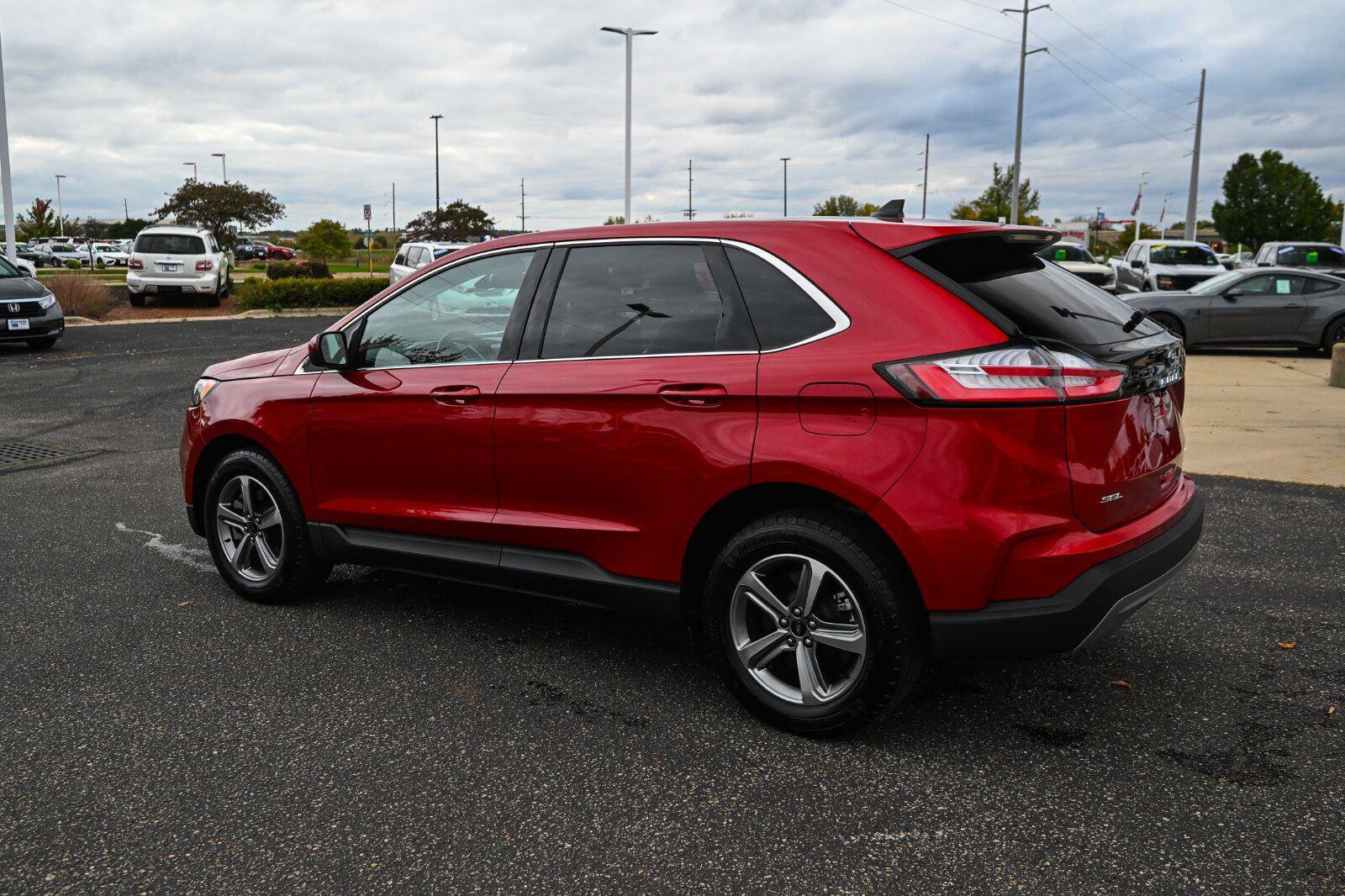 Used 2024 Ford Edge SEL w/ Convenience Package AWD/4WD image 7