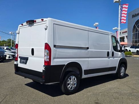 Used 2025 RAM ProMaster 2500 w/ Quick Order Package 22G SLT FWD image 3