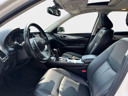 Used 2019 INFINITI Q50 Luxe w/ Essential Package (3.0T Luxe) AWD/4WD image 14