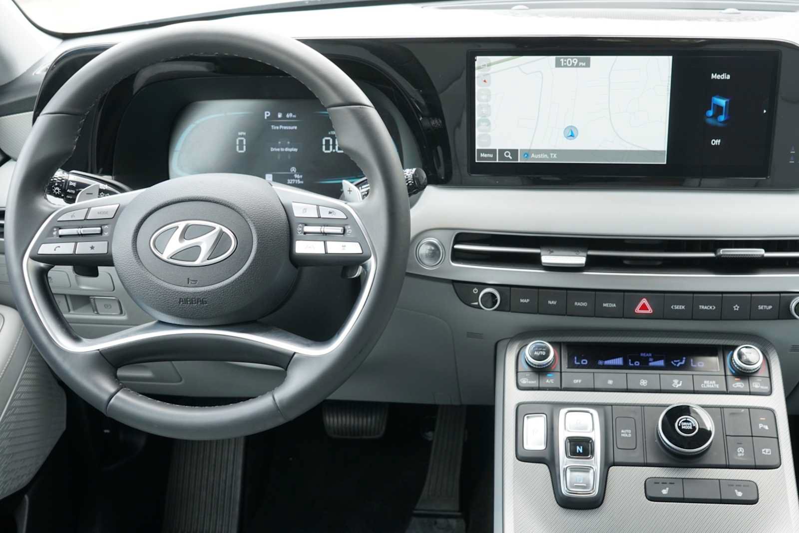 Used 2025 Hyundai Palisade SEL FWD image 22