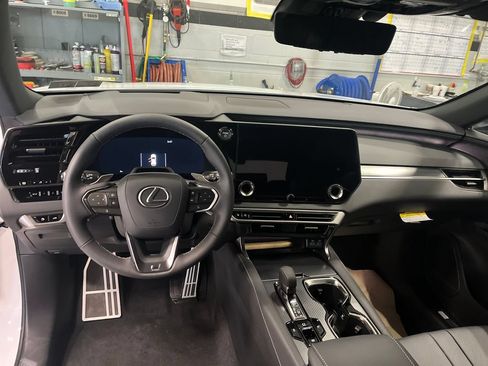 New 2026 Lexus RX 500h F Sport AWD/4WD image 10
