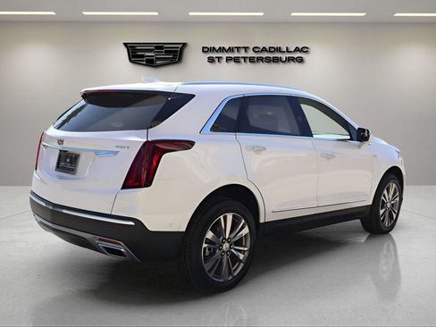 Certified 2026 Cadillac XT5 Premium Luxury FWD image 5