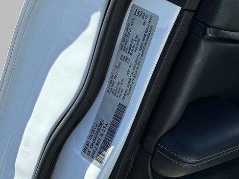 Used 2024 Jeep Grand Cherokee L Altitude image 23