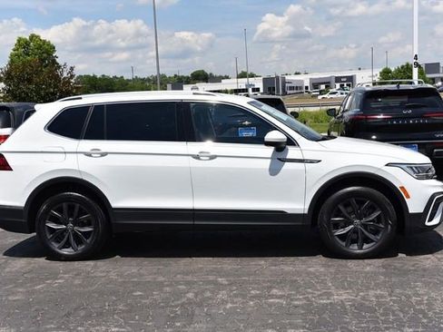 Used 2022 Volkswagen Tiguan SE AWD/4WD image 5