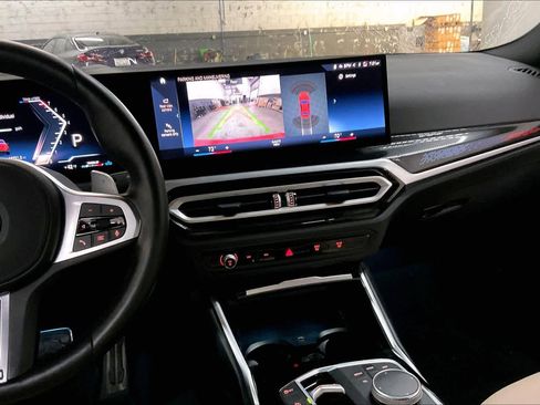 Used 2023 BMW 230i Coupe w/ M Sport Package image 9