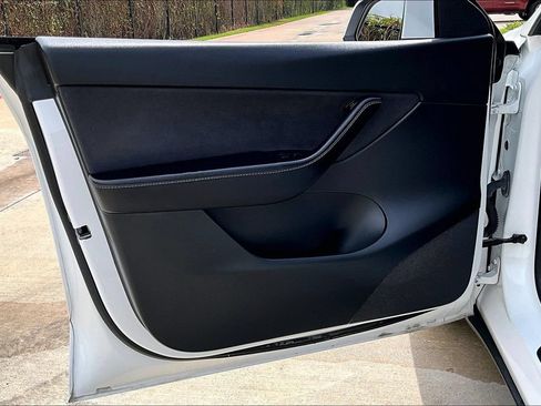 Used 2022 Tesla Model Y Performance AWD/4WD image 24