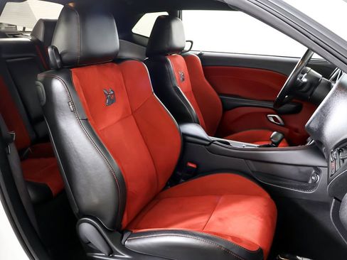 Used 2022 Dodge Challenger R/T Scat Pack w/ Plus Package RWD image 27