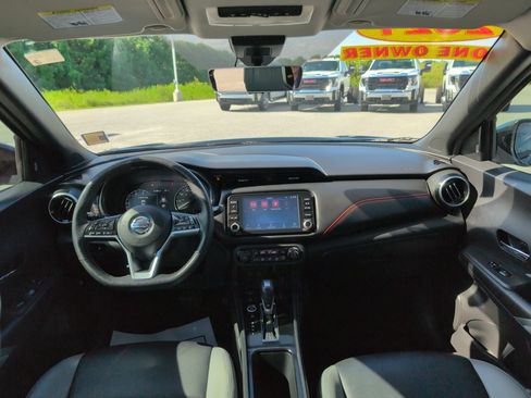 Used 2021 Nissan Kicks SR w/ SR Premium Package FWD image 27