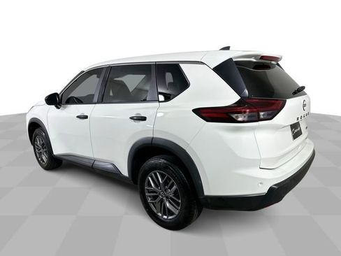 Used 2024 Nissan Rogue S AWD/4WD image 6