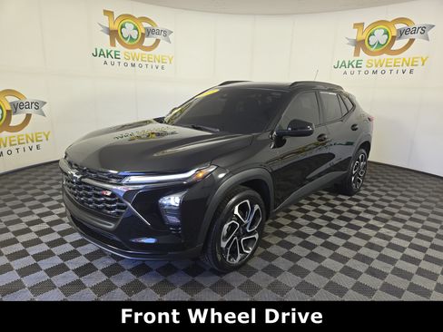 Certified 2025 Chevrolet Trax RS w/ Sunroof Package FWD image 3