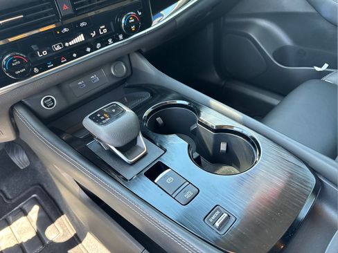 Certified 2023 Nissan Rogue SL w/ SL Premium Package FWD image 23
