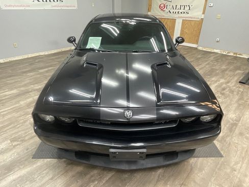 Used 2009 Dodge Challenger SRT8 RWD image 13