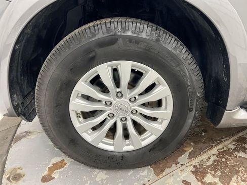 Used 2017 Nissan Armada SV AWD/4WD image 27
