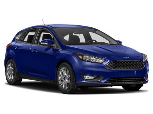 Used 2015 Ford Focus SE w/ Equipment Group 201A FWD image 9