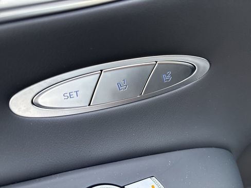 New 2026 Genesis GV70 2.5T Select image 13