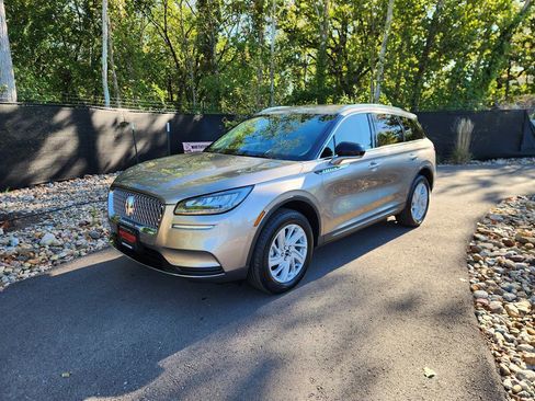 Used 2021 Lincoln Corsair AWD image 1