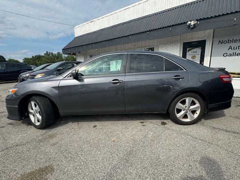 Used 2010 Toyota Camry FWD image 3