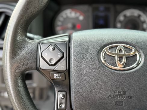 Used 2019 Toyota Tacoma SR w/ SR Convenience Package image 32