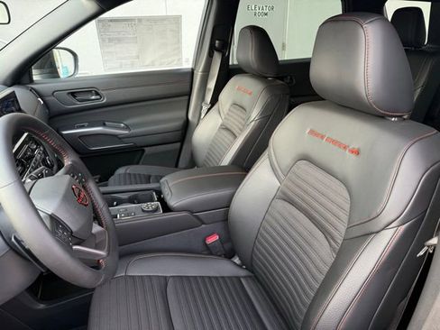 New 2026 Nissan Pathfinder Rock Creek AWD/4WD image 18