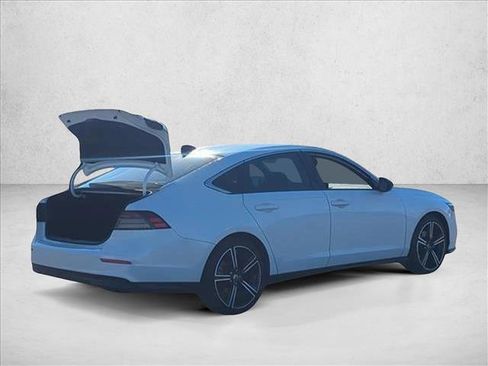 Used 2023 Honda Accord Sport image 5