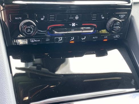 Used 2025 Jeep Grand Cherokee L Altitude RWD image 29