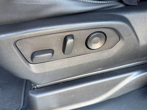 Used 2022 Chevrolet Tahoe LT w/ Luxury Package image 24