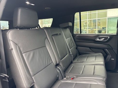 Used 2024 Chevrolet Suburban LT image 26
