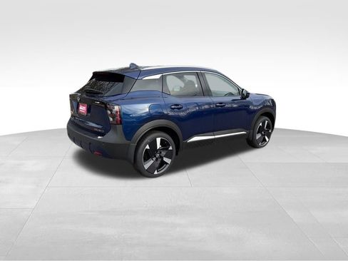 Used 2025 Nissan Kicks SR AWD/4WD image 5