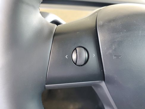 Used 2023 Tesla Model 3 Standard Range RWD image 21