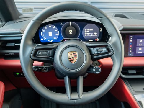 New 2026 Porsche Macan 4 Electric image 6