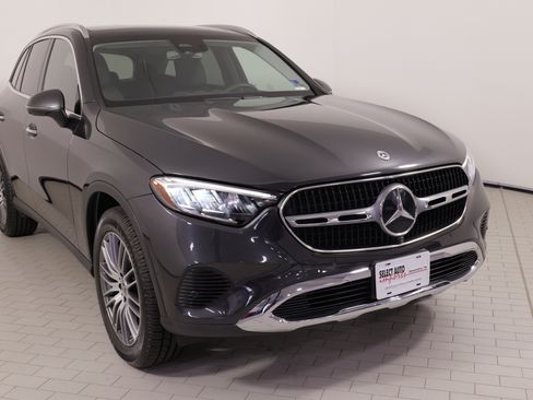 Used 2024 Mercedes-Benz GLC 300 4MATIC image 5