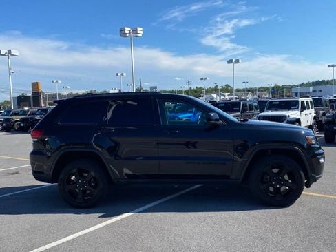 Used 2021 Jeep Grand Cherokee Freedom Edition AWD/4WD image 6