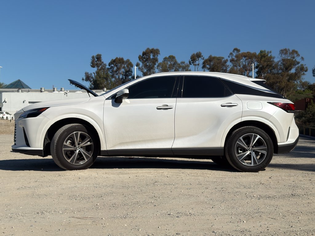 Used 2025 Lexus RX 350 FWD w/ Technology Package image 6