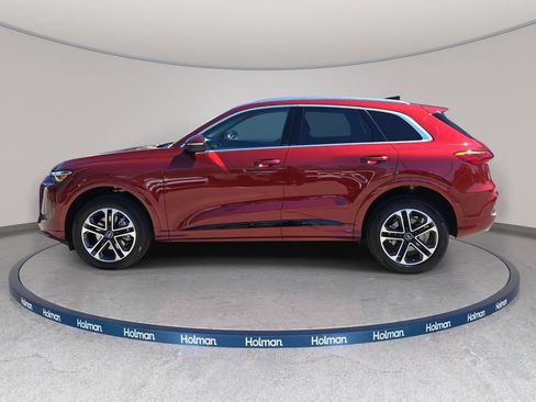 Certified 2025 Audi Q5 Premium w/ Convenience Package AWD/4WD image 7