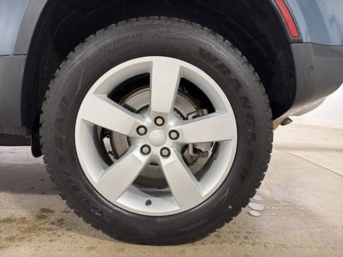 Used 2025 Land Rover Defender 110 S image 30