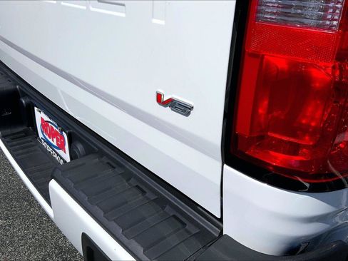 Used 2021 Chevrolet Colorado LT AWD/4WD image 28