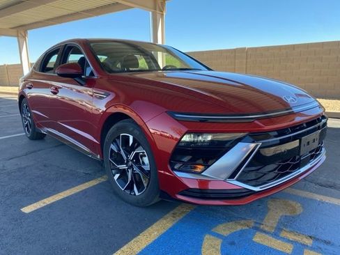 Used 2025 Hyundai Sonata SEL image 4