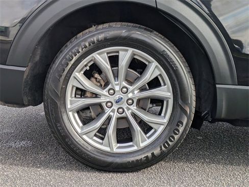 Used 2022 Ford Explorer Limited w/ Equipment Group 301A image 12