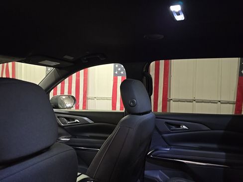 New 2026 Chevrolet Traverse LT image 13