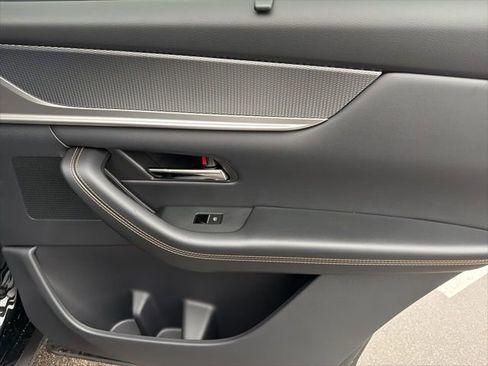 New 2026 MAZDA CX-90 Plug-In Hybrid w/ Preferred image 33