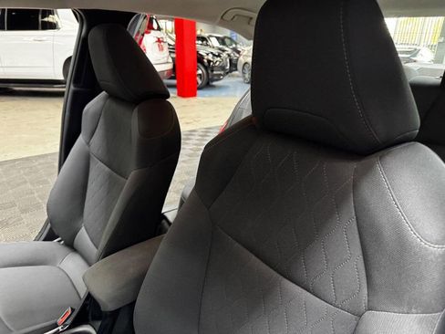 Used 2022 Toyota Corolla LE FWD image 34