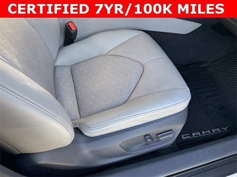 Used 2019 Toyota Camry XSE image 10