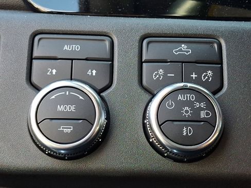 Used 2024 GMC Sierra 1500 Elevation image 25