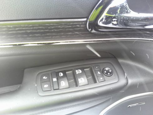 Used 2021 Jeep Grand Cherokee High Altitude image 18