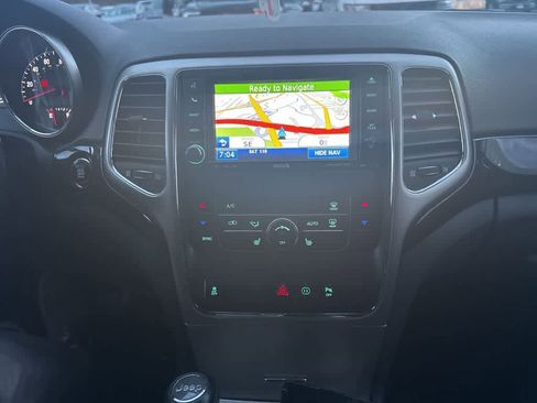 Used 2011 Jeep Grand Cherokee Laredo image 19