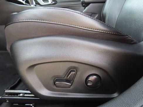 Certified 2023 Jeep Compass High Altitude AWD/4WD image 8